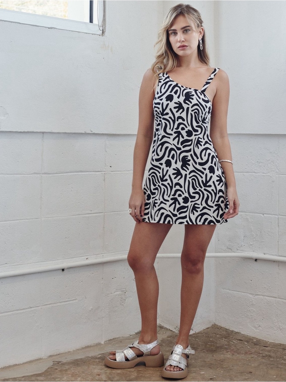 Sleeveless Black & White Abstract Mini Dress